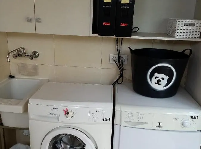 ゲストハウス Oasis サリア