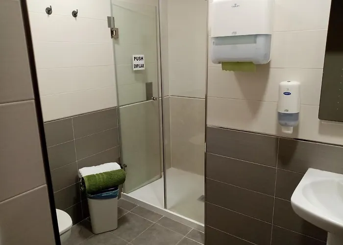 Oasis ゲストハウス 2*